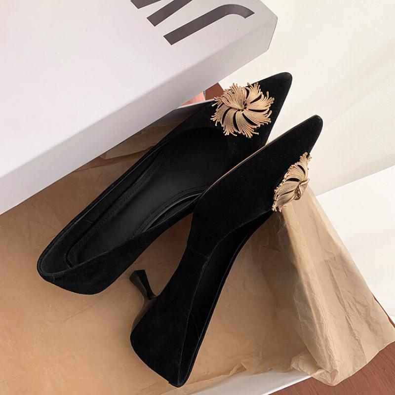 

New women s leather fashion single shoes pointed sheepskin women s shoes medium heel large size fine heel comfortable non-slip small leather shoes 40