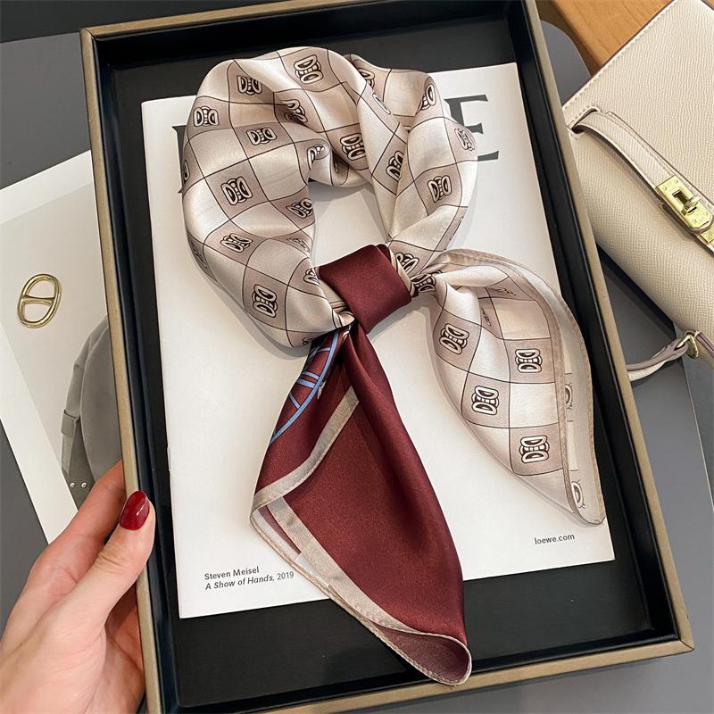 Lenço Quadrado de Cetim de Seda 100% Puro Alta Qualidade para Mulheres Estampado Bolsa de Mão Pulseiras de Pulso Xale Feminino Lenço de Pescoço Foulard