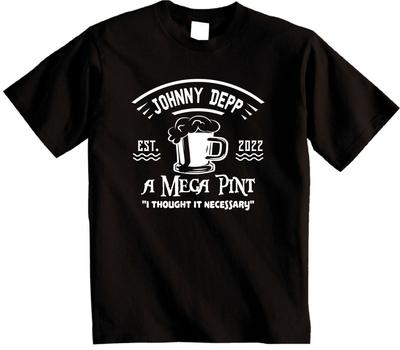 Johnny Depp Zitat EIN MEGA PINT? Ich fand es notwendig Erwachsenen T-Shirt Unisex