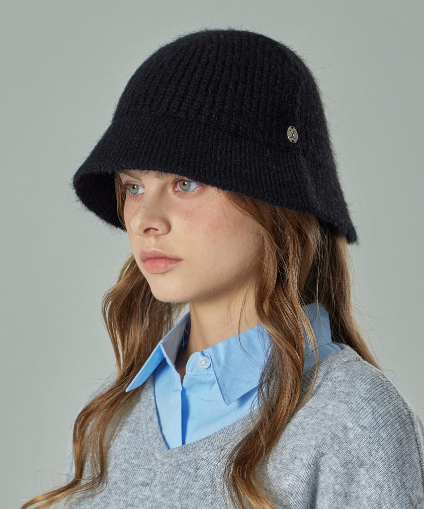 Bajal Va Curved Oval Metal Washed Knit Bucket Hat Black