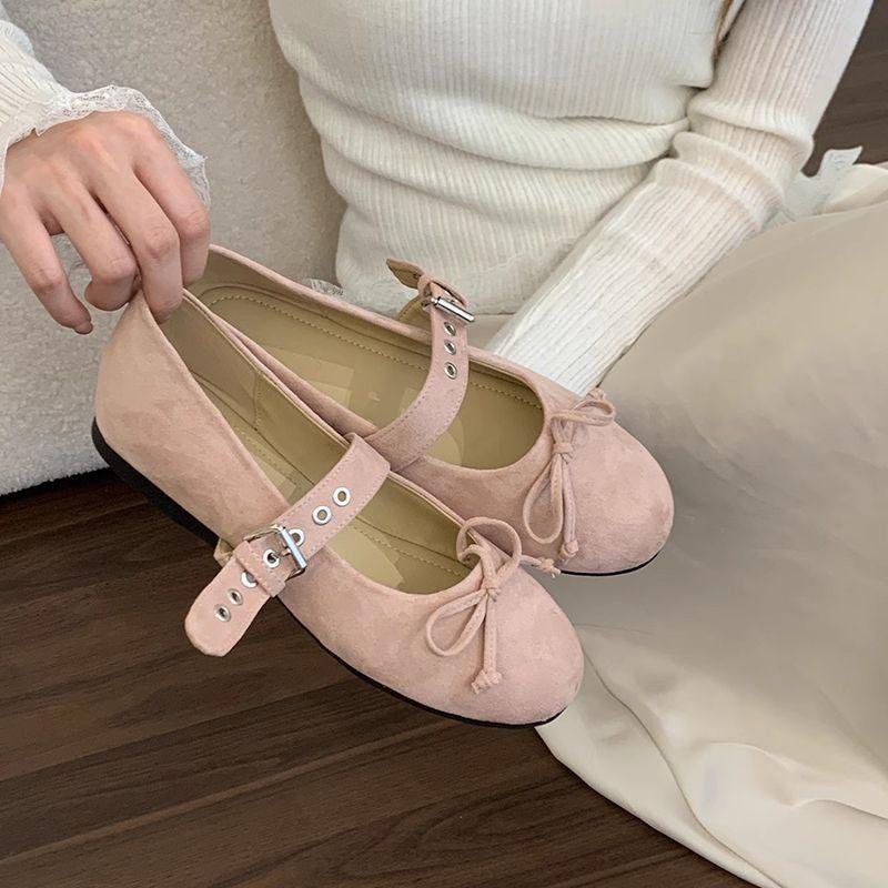 

Gentle fairy ballet shoes female flat 2025 new retro suede shallow mouth early spring single shoes Mary Jane Doudou shoes 40 розовый