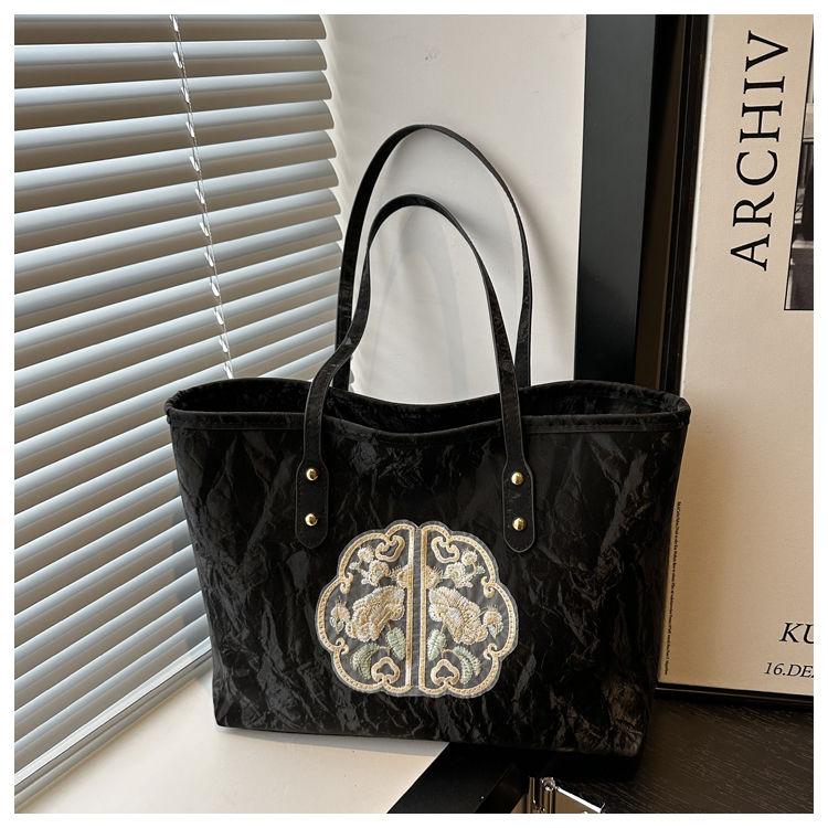 Large Capacity Bag Summer Style Fashionable Embroidered Handbag Shoulder Bag Underarm Bag Versatile Tote Bag