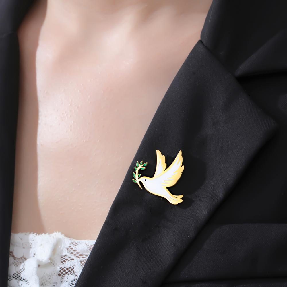 Dawapara Dove of Peace Brooch Animal Bird Dove with Olive Enamel Pin Stainless Steel Accessories for Men Women