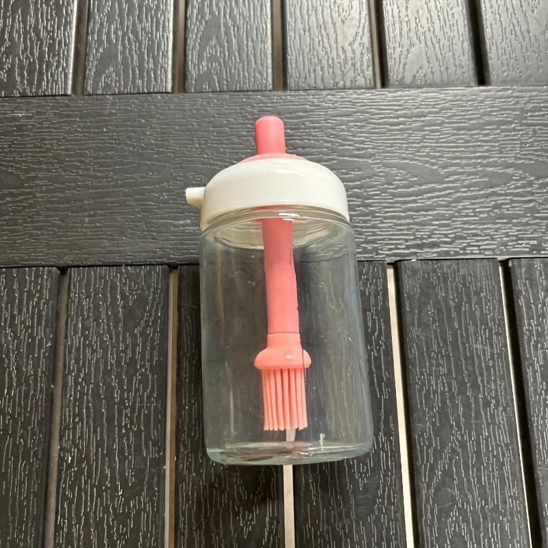 Silicone brush with oil bottle, kitchen pancake brush with oil, household high temperature resistant brush with oil bottle