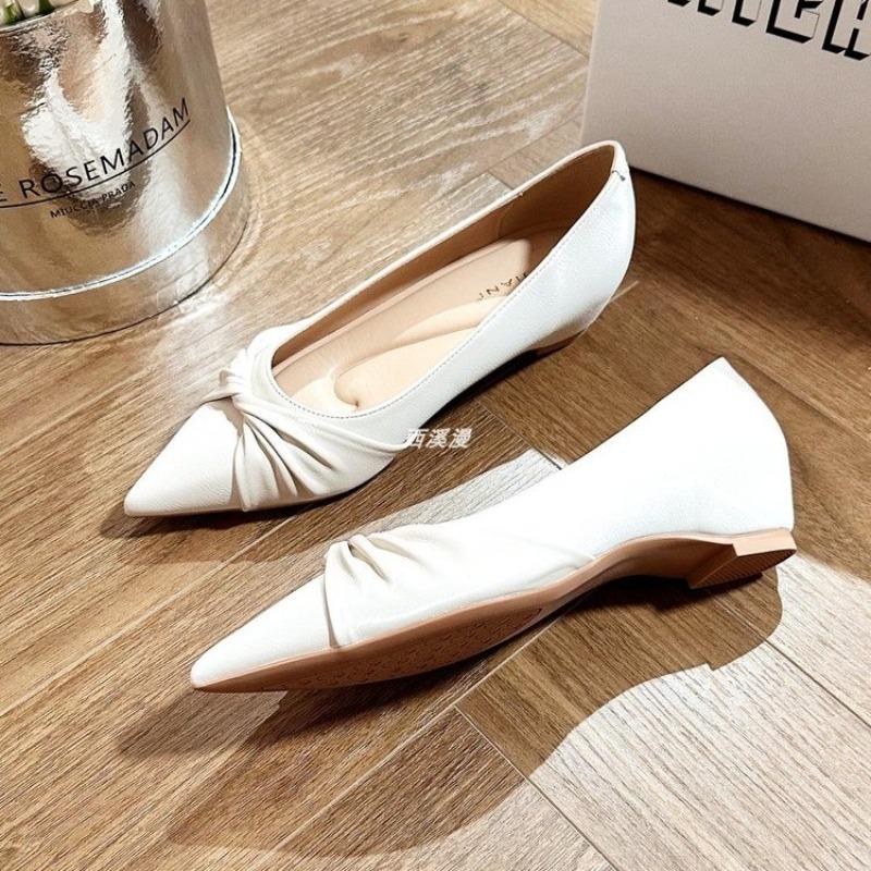 

New Fashion Women Flats Pointed Shoes for Women Apricot Leather Casual Loafers Slip on Moccasins Large Size Flat Shoes for Women 40 белый