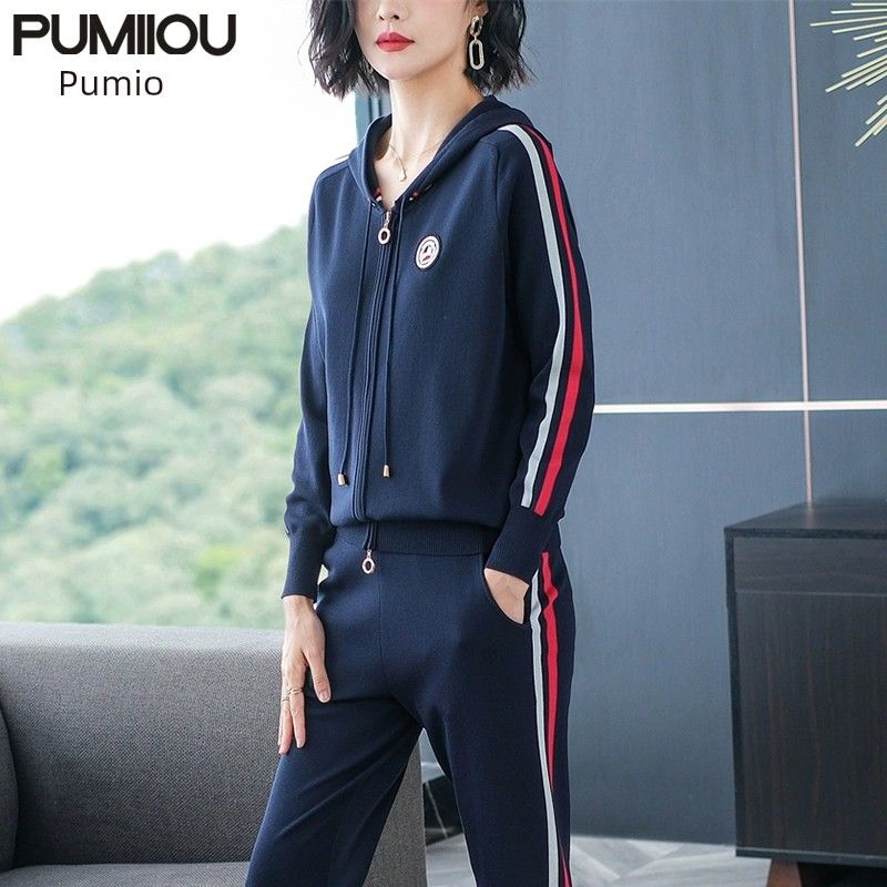 

Кардиган с капюшоном свободного кроя из ледяного шелка, выгодно подчеркивающий фигуру, спортивный комплект