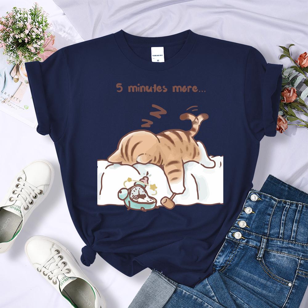 Die Katze, die immer schlafen will Musterdesign Damen T-Shirts Sommer All-Match Kleidung Trendy O-Ausschnitt T-Shirt Y2K Hip Hop Top
