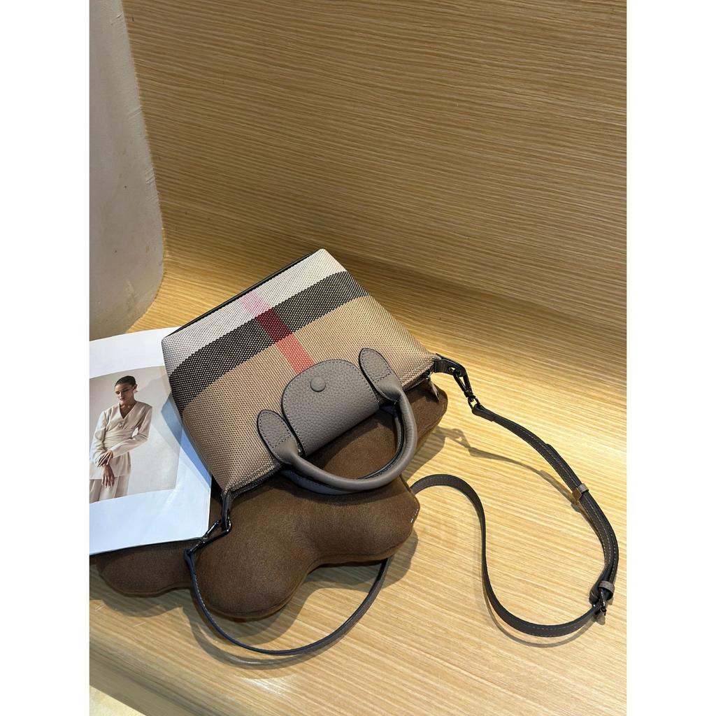 Cowhide Niche Versatile Women's Bag Shoulder Messenger Bag Simple and Fashionable Plaid Women's Bag Small Shell Bag