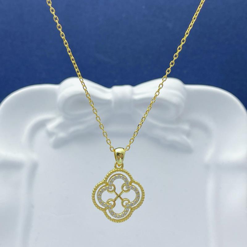 S925 Sterling Silver Four-Leaf Clover Necklace for Women, Gold-Plated, Inlaid Design, Versatile and Light Luxury Fashion.