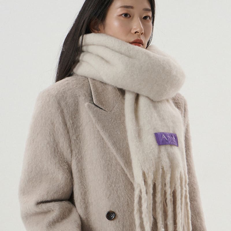 

Ahre Boucle Oversize Brush Light Muffler_IVORY ONE