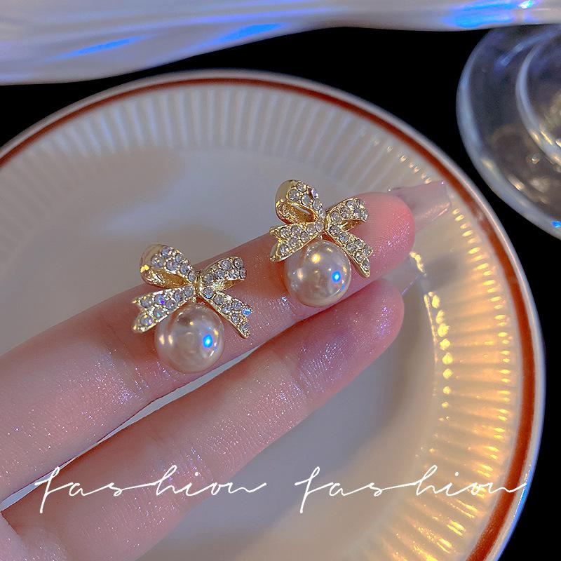 Korean New Exquisite Bow Pearl Stud Earrings For Women Contracted Crystal Heart Shape Earring Girl Temperament Jewelry