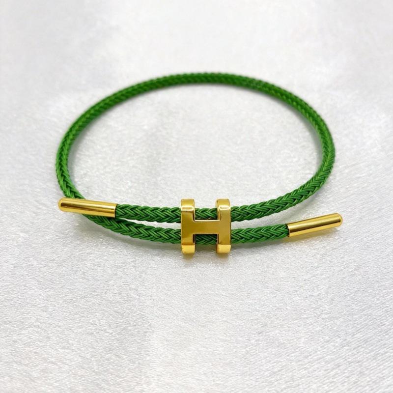 Brățară Reglabilă din Oțel Titan cu Cataramă în Formă de I Transfrontalieră, Finisaj Aur Dur 3D Rezistent la Decolorare, Design Rezistent la Apă și Transpirație