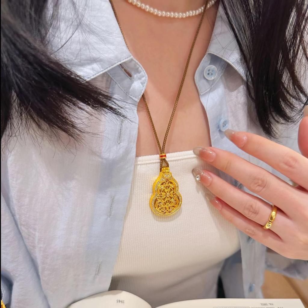 Gold Sand Eight Treasures Compass Pendant Necklace with Gourd Charm for Women