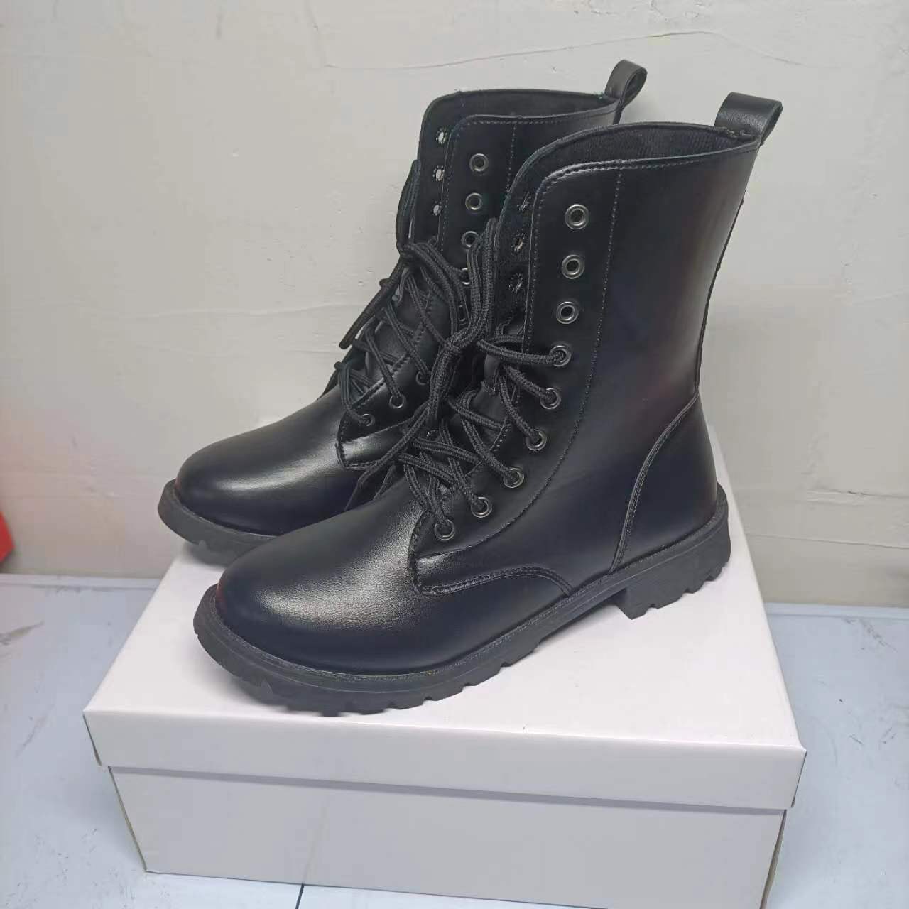 

Распродажа модных товаров Ботильоны Женские кроссовки Ковбойские женские зимние туфли на толстом каблуке Черные элегантные роскошные туфли Ботильоны 35 чёрный