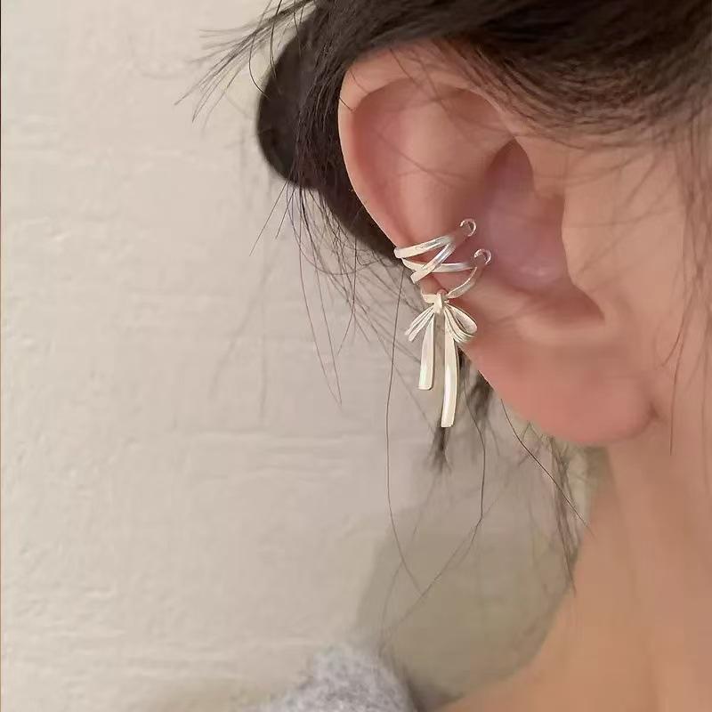 Clip per orecchie a forma di fiocco con nastro bianco stile balletto: Design Unico, Senza Foratura per Donna