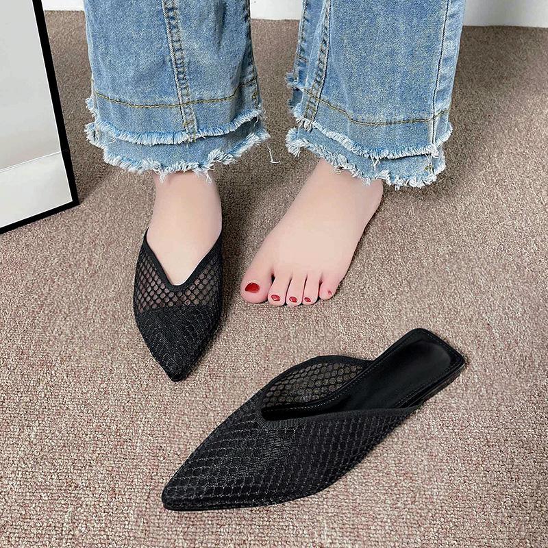 

Spring and Summer Footwear Plus Size Pointed Light Flat Sandals Soft-soled Women s Shoes Slippers 35 чорний