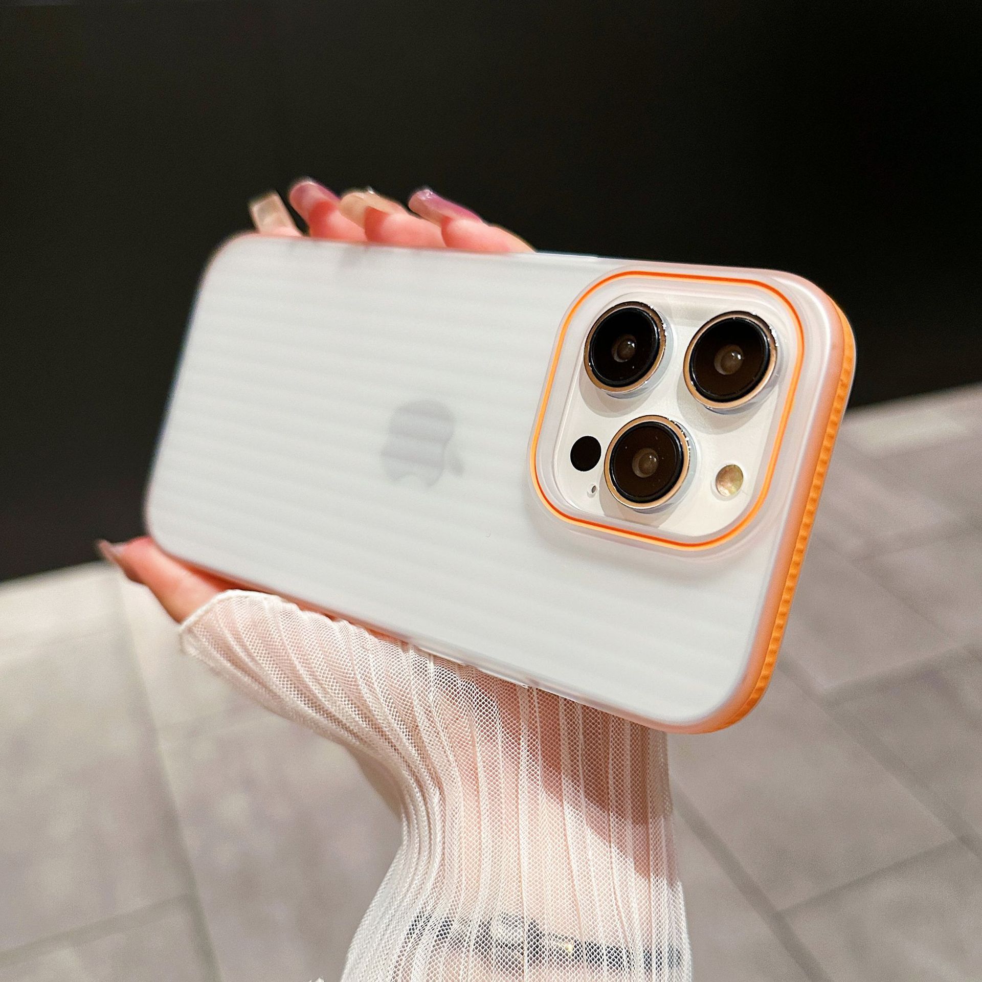 

Suitable for Apple 16Promax Phone Case, 14 Anti-slip Edge Strips, 13 Simple Semi-transparent Case Apple 12Promax