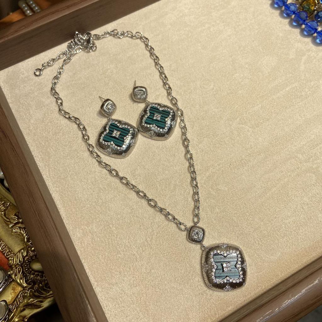 Buzilati Same Green Striped Four-Leaf Clover Necklace, White K Jewelry With Diamond Studs, Light Luxury Two-Piece Earrings.