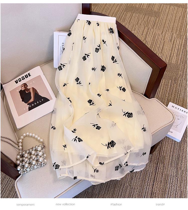 Plus Size Women's Flocking Chiffon Skirt, Loose Fit for 200-350 Jin, Fashionable and Comfortable