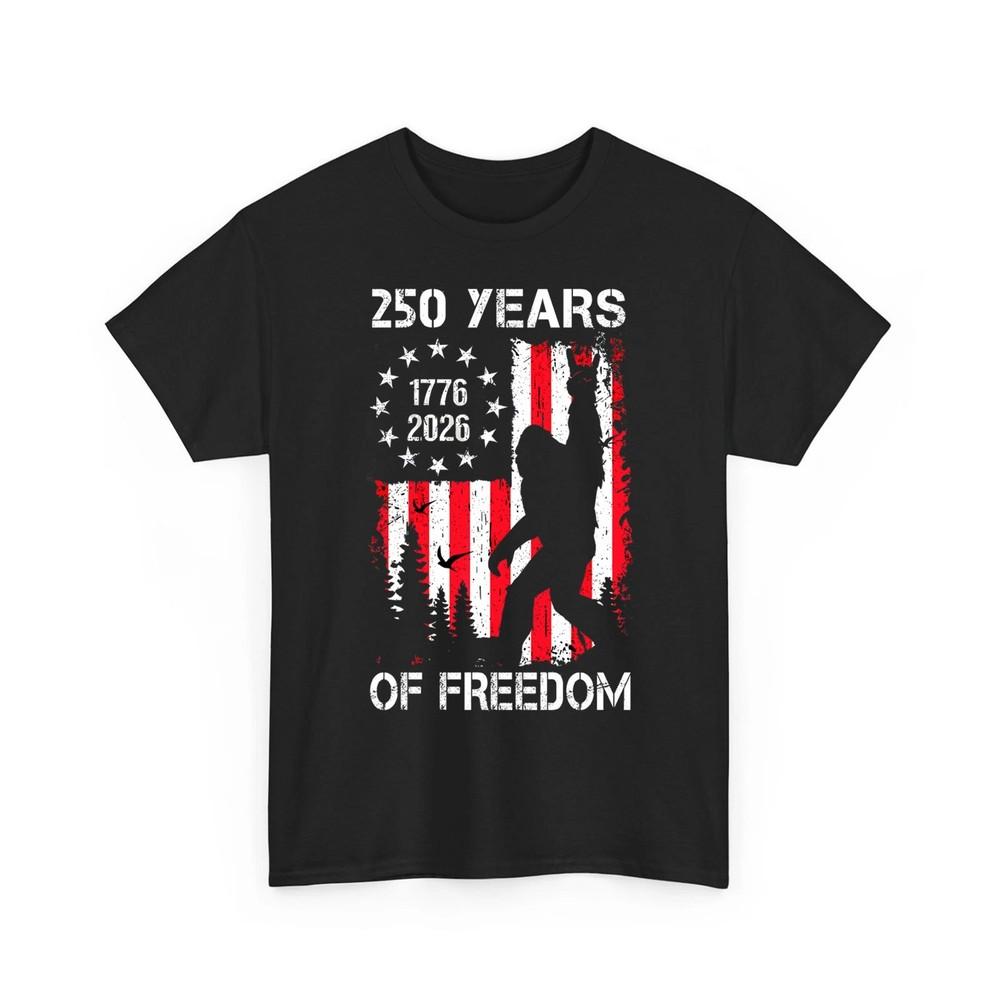 Bigfoot Sasquatch 250 Years 17762026 250th Anniversary Patriotic American Flag Unisex T-Shirt XXXXL
