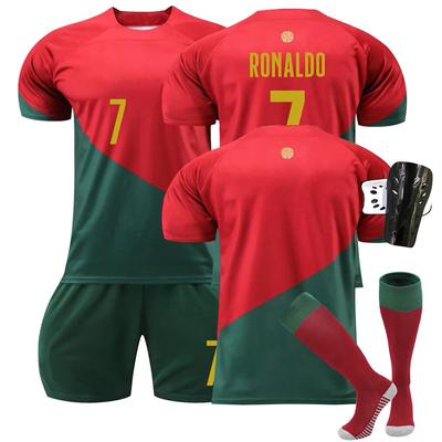 Futbol Formaları Şort Çorap Takımı Yeni Sezon Şort Çorap Legging Yetişkin Çocuk Bedenleri Kıyafetler