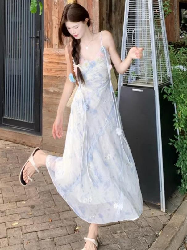 Elegant 3D Floral Camisole Dress: Women's Fall 2026 Mesh Skirt with Waist-Cinching Design