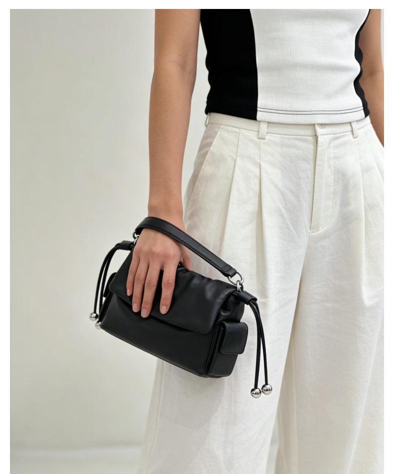 Women's Nappa Cowhide Cloud Crossbody Bag – Versatile 21cm Underarm Shoulder Bag in Wine Red/Black