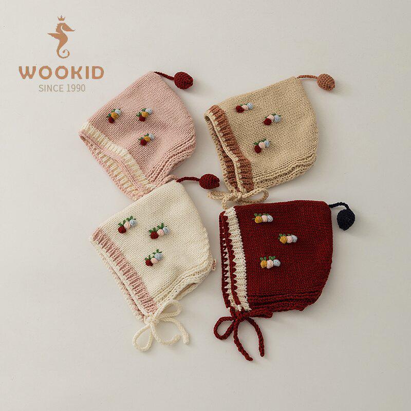 Koreańska Ręcznie Robiona Czapka Beanie z Wiązaniem Wiśniowa: Ciepła dzianinowa czapka wełniana z ochroną uszu dla małych dziewczynek