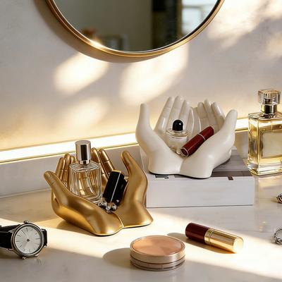 Hands Statue Key Holder Artistic Modern Decorative Desktop Jewelry Holder Organizer for Keys Lipstick Dressing Table