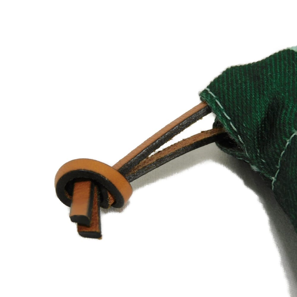 Used Easter Island Drawstring Pouch (C822057X05) with 7922 Logo Multicolor Calfskin Drawstring Pouch (12695) by Ken