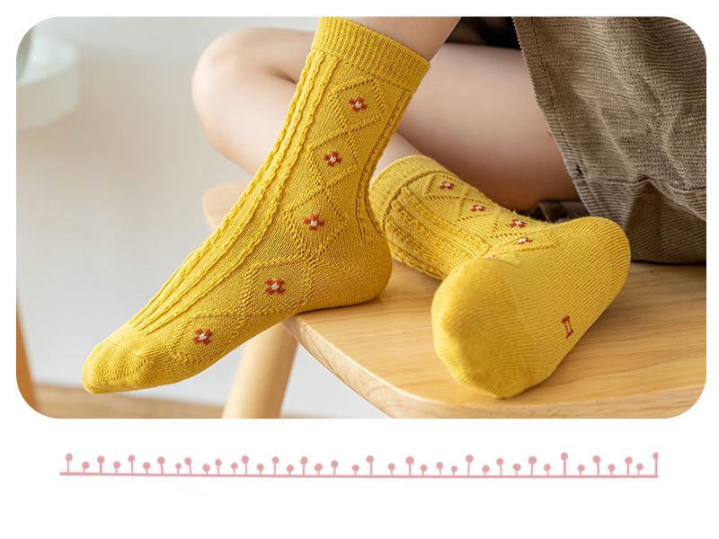 Yellow Girls' Mid-Calf Cotton Socks for Spring, Autumn, and Winter – Sports Style
