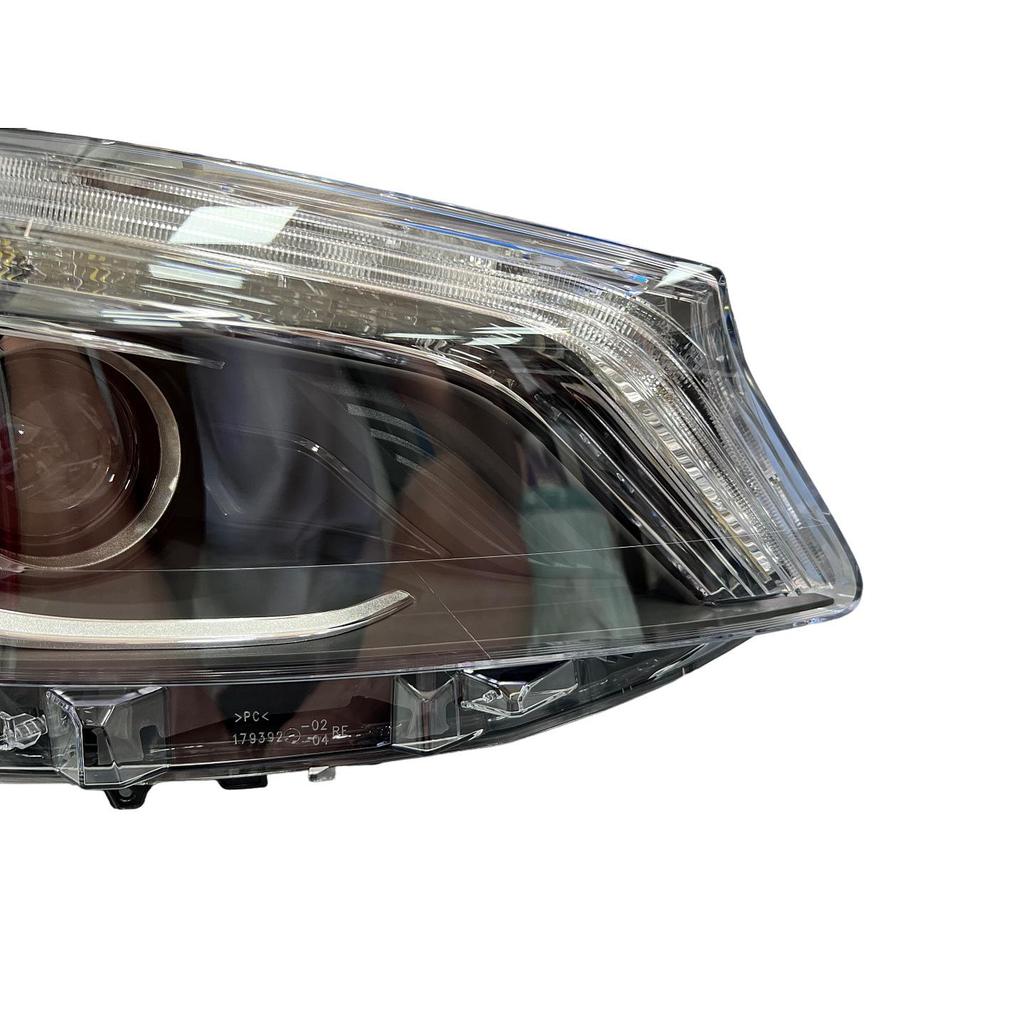Mercedes A-Class 176 HID Headlight Assembly (2014) Compatible