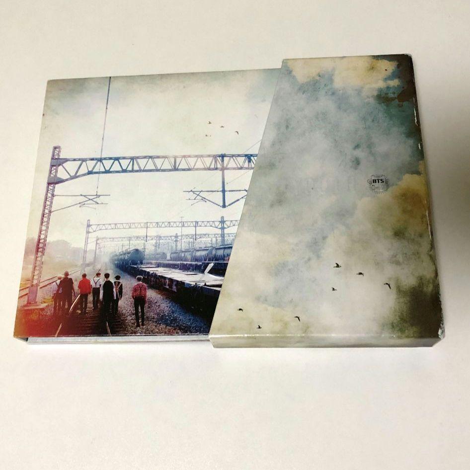 

[USED] BTS YOUTH First Press Limited Edition CD + DVD Photobook