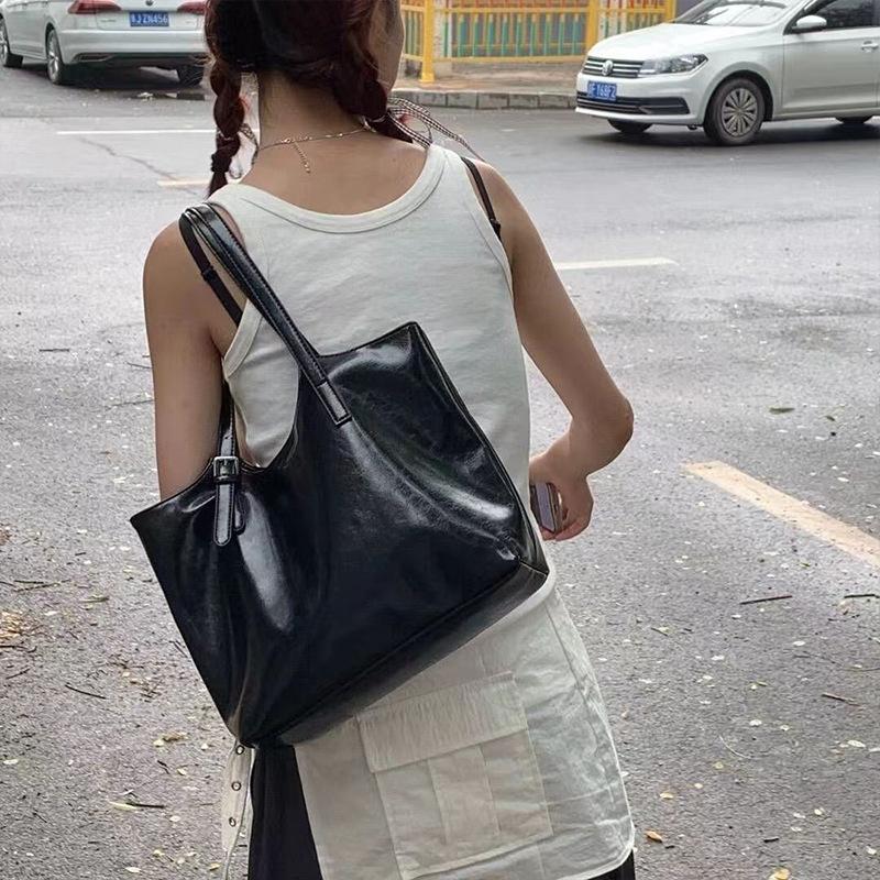 Women Tote Bag Luxury Shoulder Bag Girl School Class Underarm Bags Ladies Bucket Commuter Bag Pu Leather Backpack