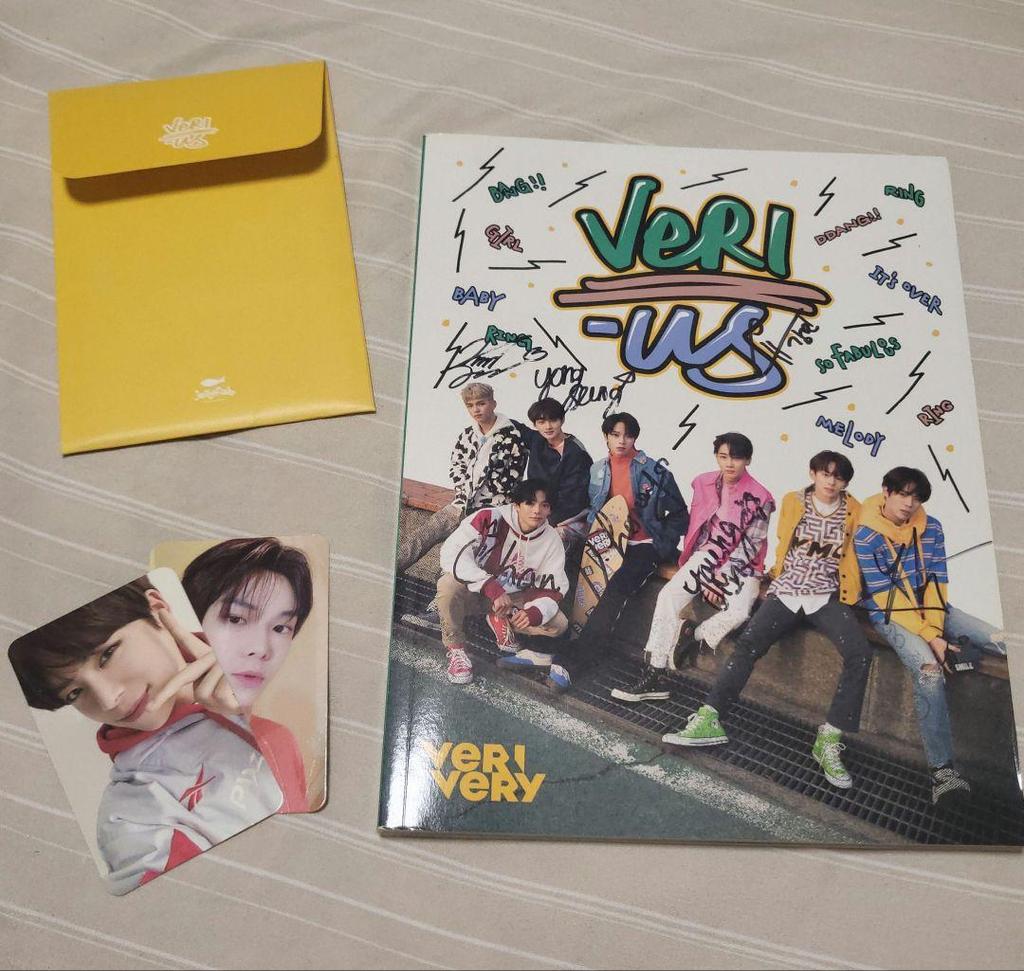 [USED] VERI-US VERIVERY Signed Album with Trading Card