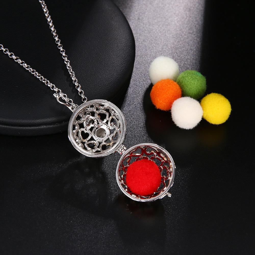Mexico Chime Two-Color Feather Caller Locket Piano Ball Necklace Essential Oil Diffuser Perfume Musical Pendant New Jewelry