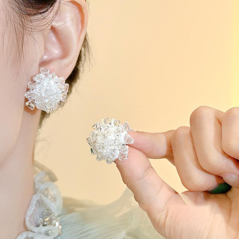 

Серьги-пусеты в виде букета цветов из круглых кристаллов Серебряная игла , милые, маленькие, свежие, темпераментные, простые, модные, с высоким чувством стиля