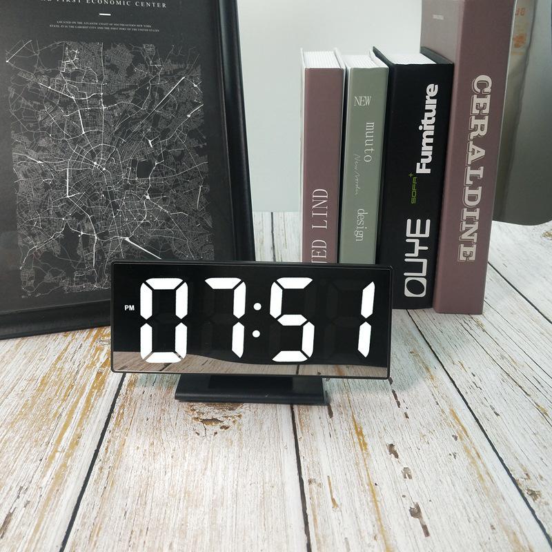 

Fashionable and creative mirror clock Korean version electronic clock bedside alarm clock mirror clock with temperature 3618L