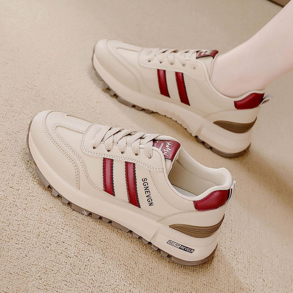 Lightweight Sneakers Breathable Spring and Autumn New Soft-soled Non-slip Leather Forrest Gump Running Student Shoes