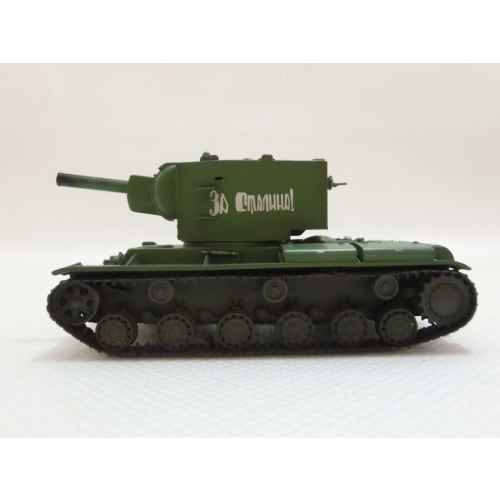 1/72 scale completed model 36282 KV-2 Heavy Artillery Tank with Rear Turret Machine Gun, Soviet Army, Standard Camouflage, 1940