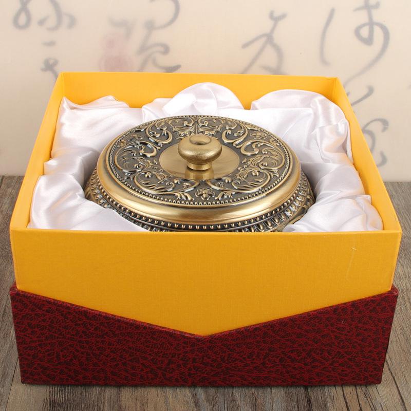 European light luxury ashtray with cover bedroom anti-fly ash household creative personality trend living room retro bronze ashtray