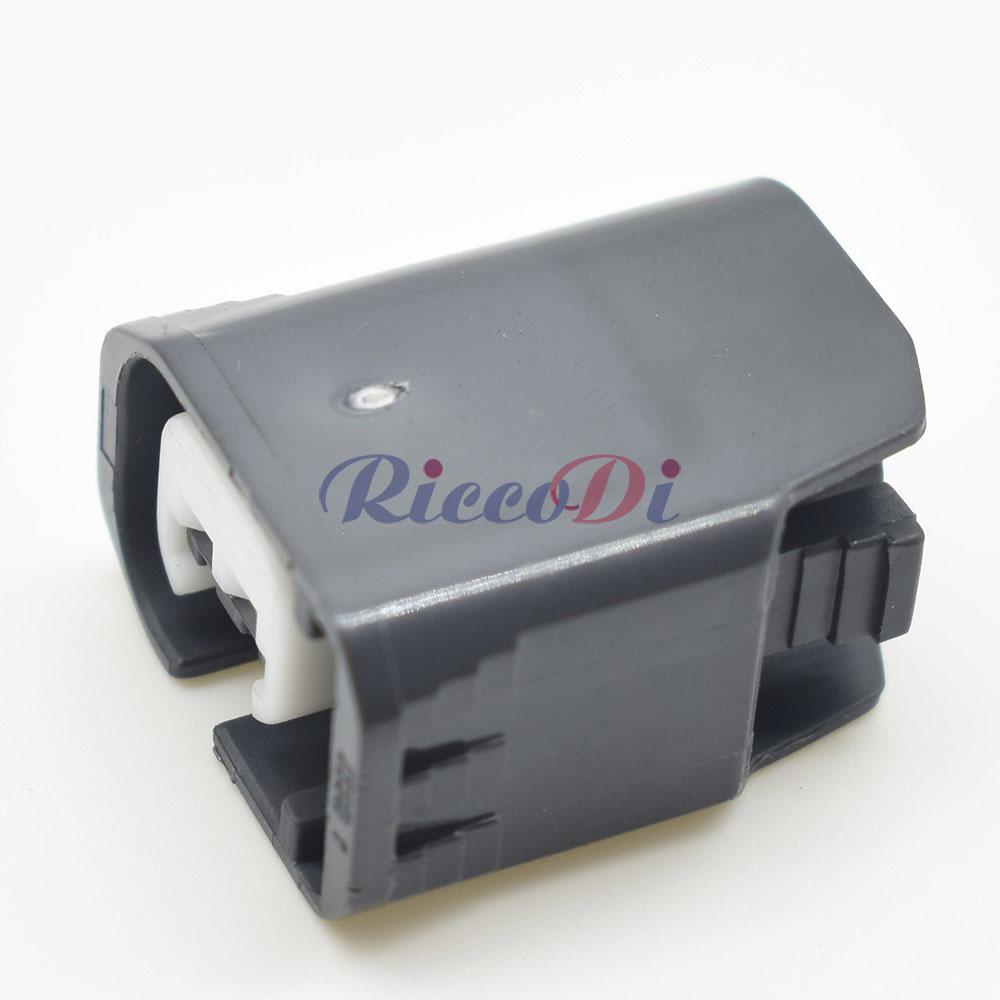 2 Pin Auto Connector Car Speed Sensor Plug 32702-9B516 32702-0M116 090-5037 72-3923 for B14 Sentra S14 SR20