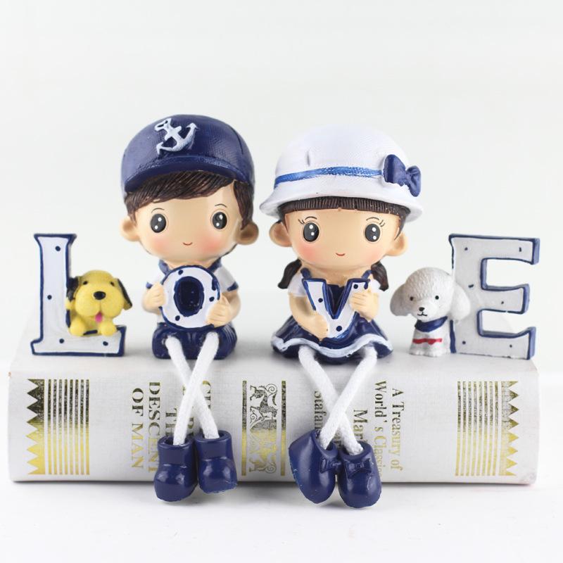 

Счастливая семья из четырех кукол-подвесок из смолы для украшения дома