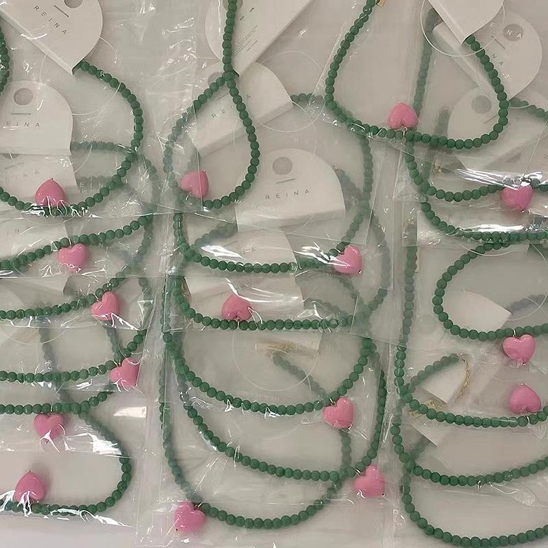 2024 Nouvelle Tendance Vintage Résine Acrylique Rose Cœur d'Amour Vert Collier Perlé pour Femmes Bijoux Esthétiques Mode Accessoires de Cou