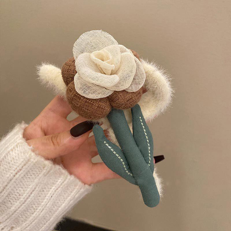1pc Autumn and Winter Shark Hair Clip, Plush Hair Clip, High-end Feeling At the Back of the Head, Forest Style Flower Hair Clip