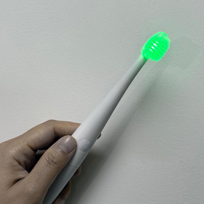 Soft Kids Toothbrush Green Light Deep clean teeth and gums Reduce bacteria and tooth decay Oral Care Children Toothbrush зелёный