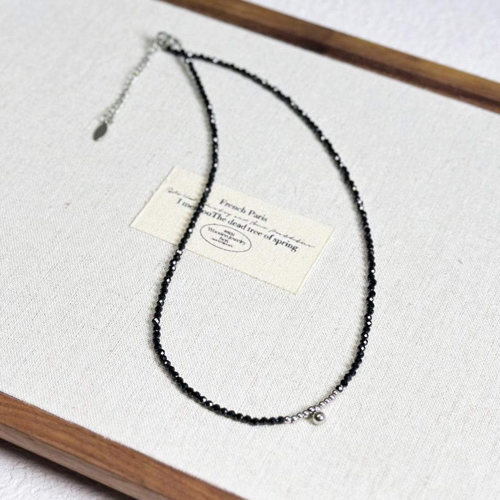 Elegant Titanium Steel Necklace with Black Spinel, Freshwater Pearls & Beads - Versatile & Simple Design