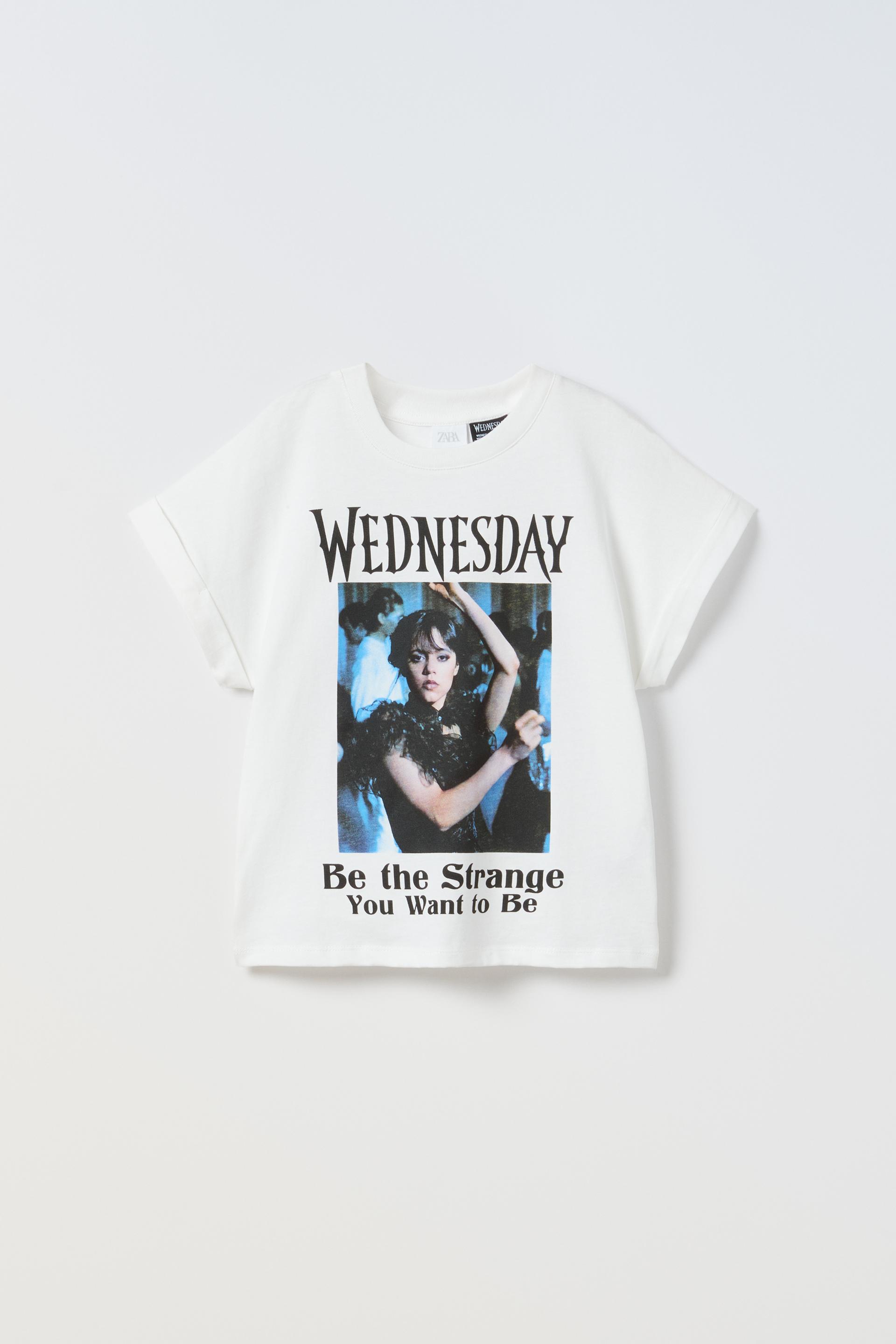 

СРЕДА © ФУТБОЛКА