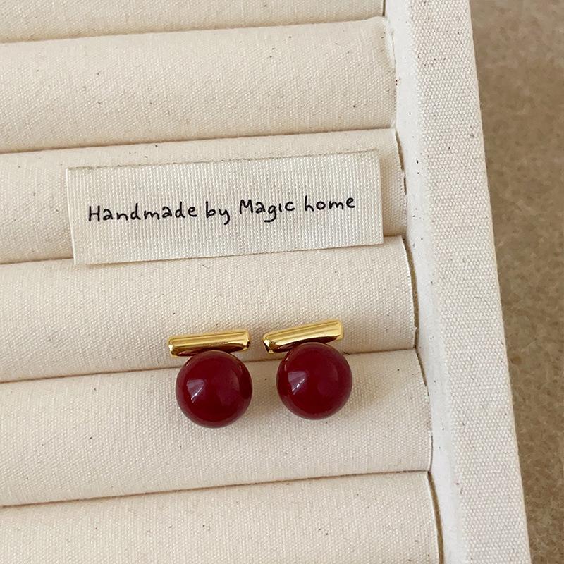 

One Word Metal Red Agate Pearl Stud Earrings Women S Simple Unique Personality Fashion Commuter Versatile Earrings