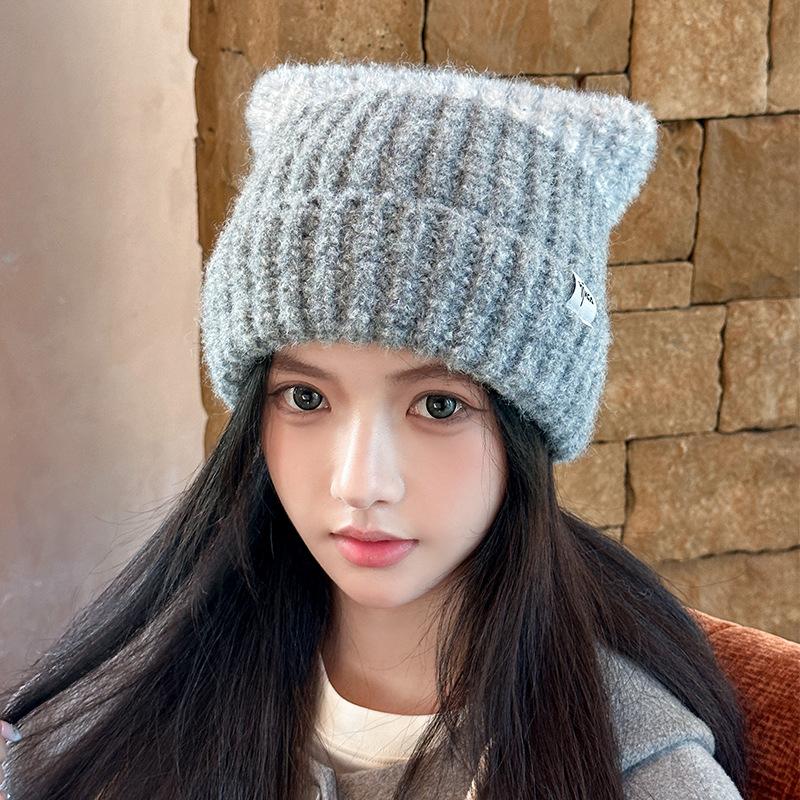 Two-tone cute cat ear knitted hat for women, autumn and winter, cold-proof, ear-protecting, face-slimming pullover beanie